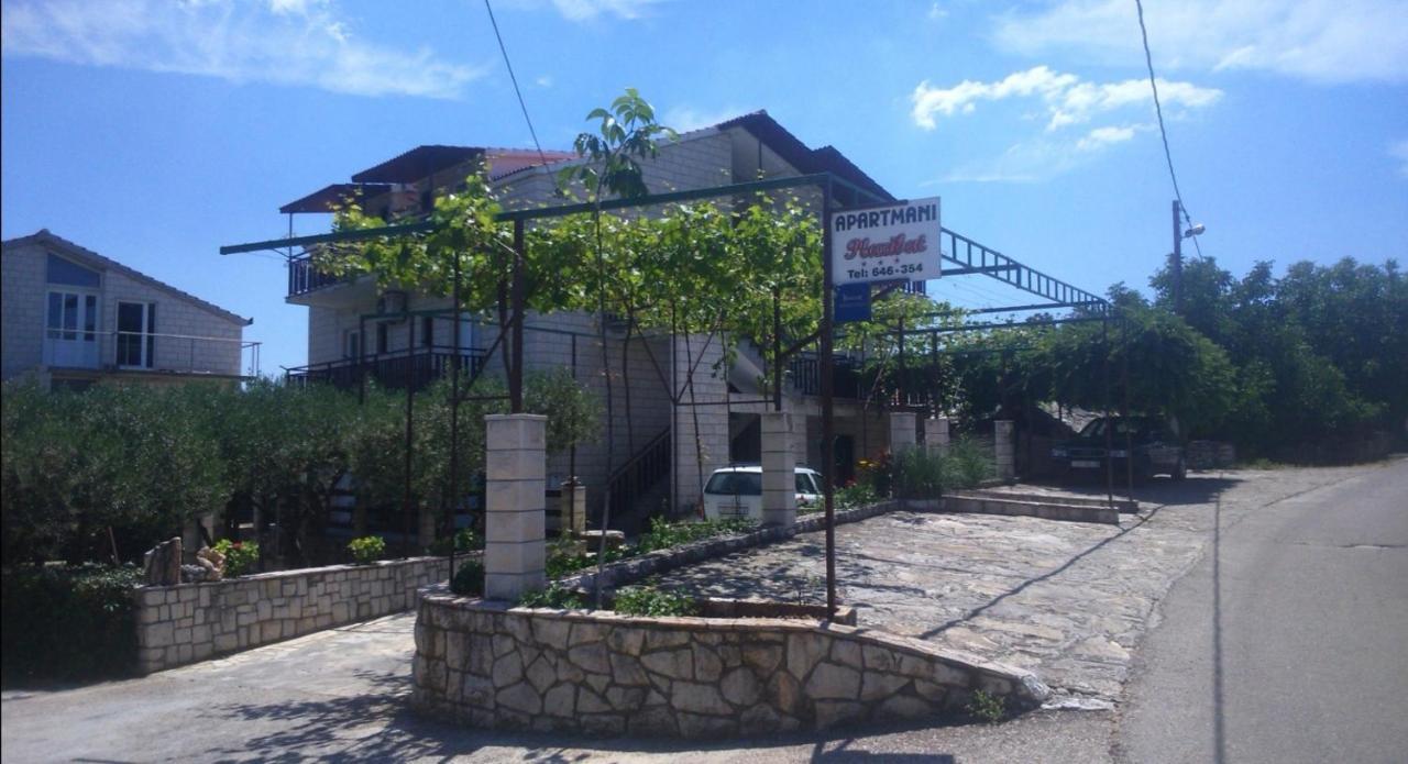 Apartments Plazibat Škrip Εξωτερικό φωτογραφία