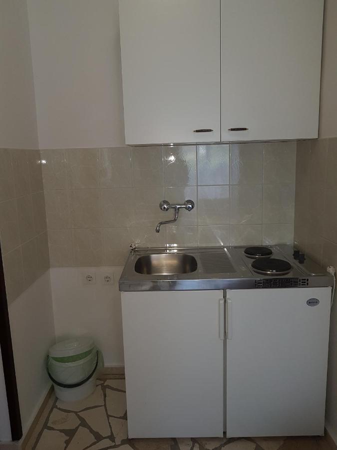 Apartments Plazibat Škrip Εξωτερικό φωτογραφία